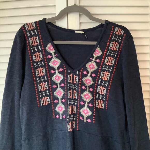 Anthropologie Akemi + Kin Savin tunic sweater navy embroidered v-neck XL - Picture 4 of 9
